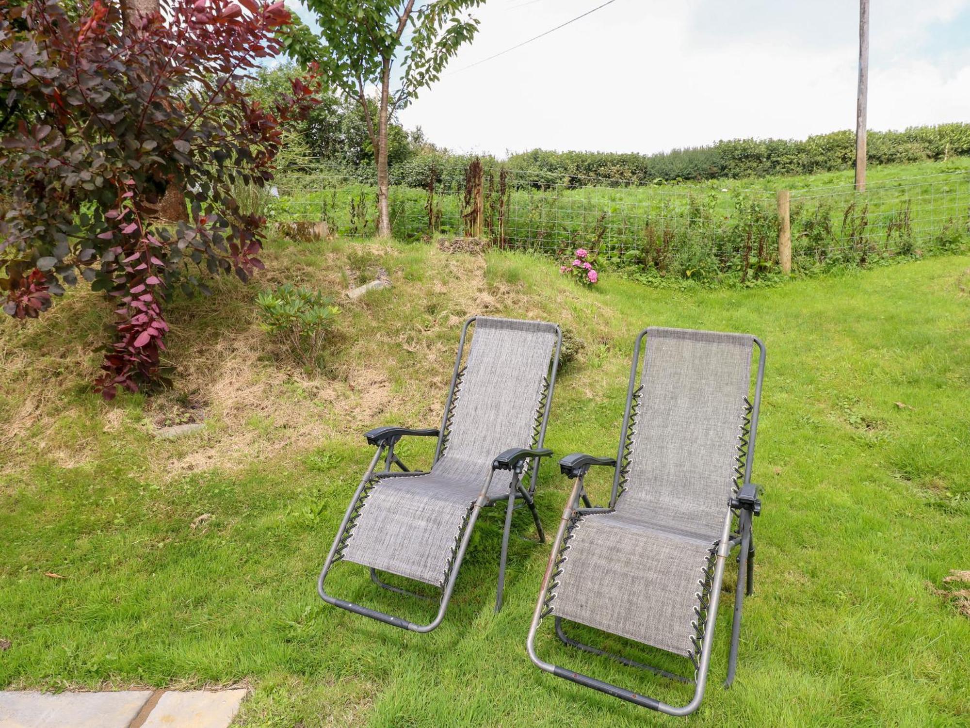 Ffynnonlwyd Cottage Llangynin ภายนอก รูปภาพ